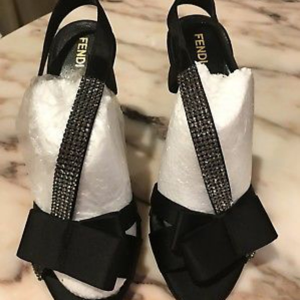 Fendi sandals heels size 7.5 fit 8